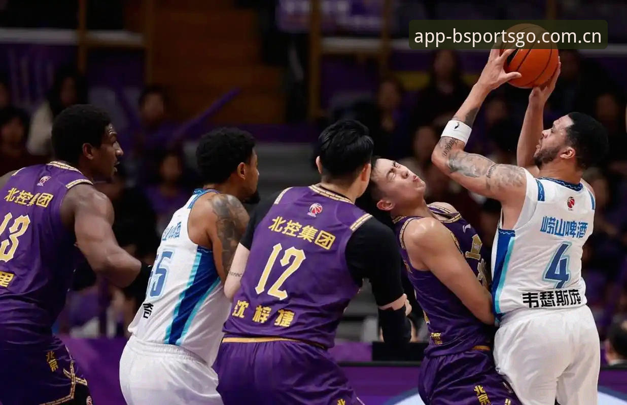 b体育客户端怎么用 CBA季后赛上海男篮G4备战最新动态,替补深度成晋级关键变量
